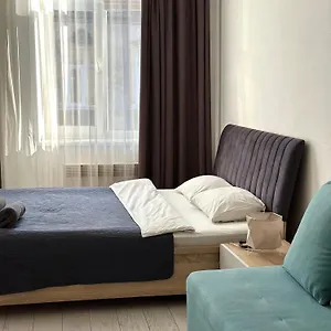  Апартаменты Romantic Apartments-near Opera House 5/8 Украина